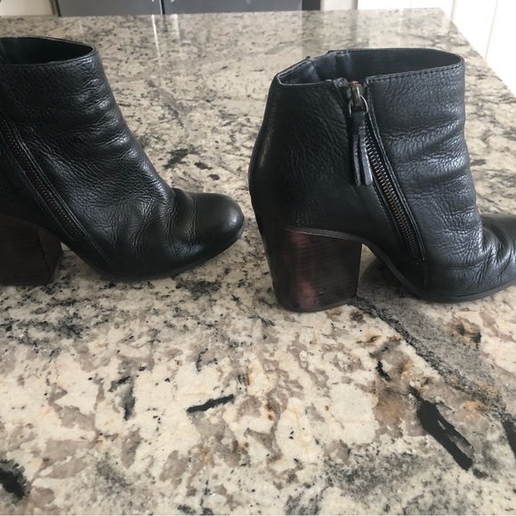 Reaction Kenneth Cole Black Leather Ankle Boots Women’s Size 8.5M - Picture 5 of 11